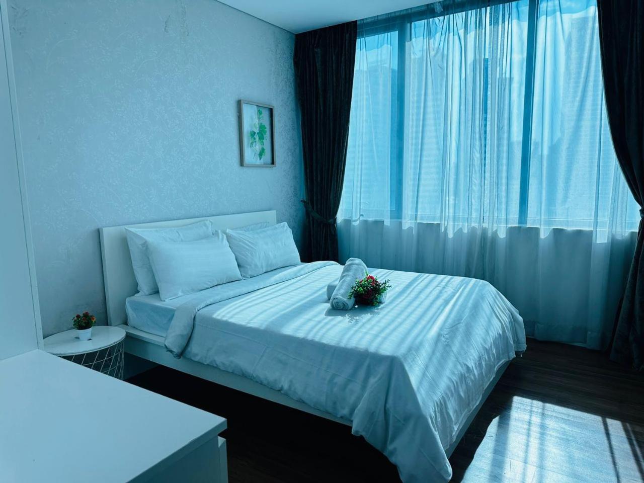 Summer Suites Klcc By Purple Orchid Kuala Lumpur Exterior photo